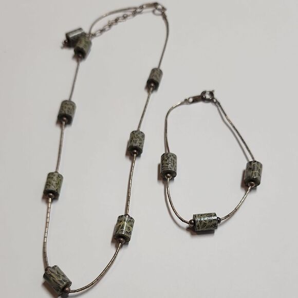 Vintage JORDAN Sterling Silver and Green Snake Print Beaded Jewelry Set - Picture 1 of 6